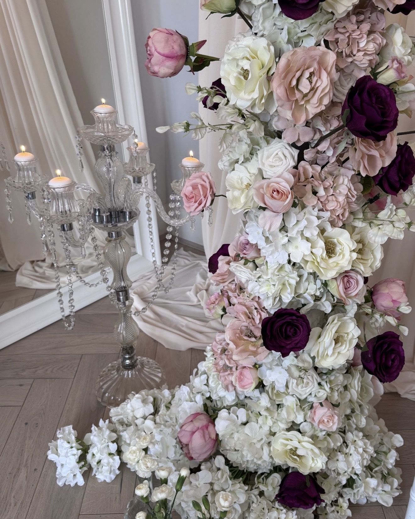 Neutral theme backdrop 2